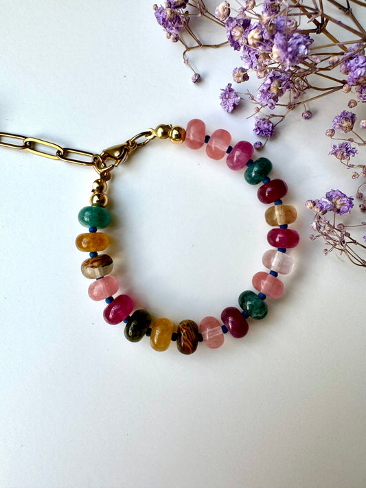 Buntes Turmalin-Armband mit Abakus-förmigen Edelsteinperlen & goldenen Details