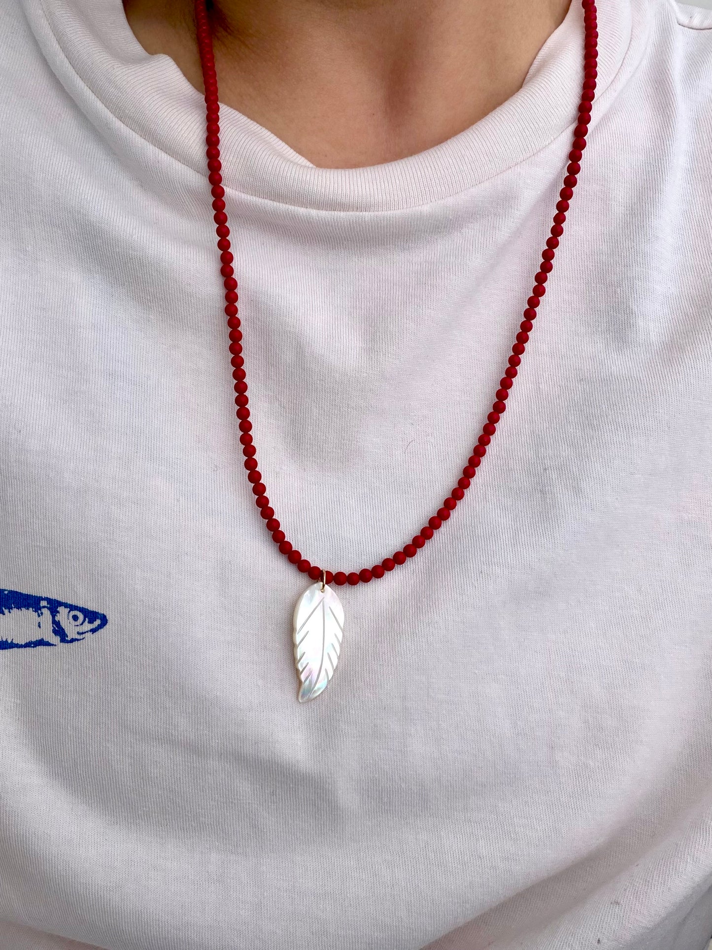 Red Leaf Coral – Handmade Necklace made of real Coral Beads & Mother of Pearl