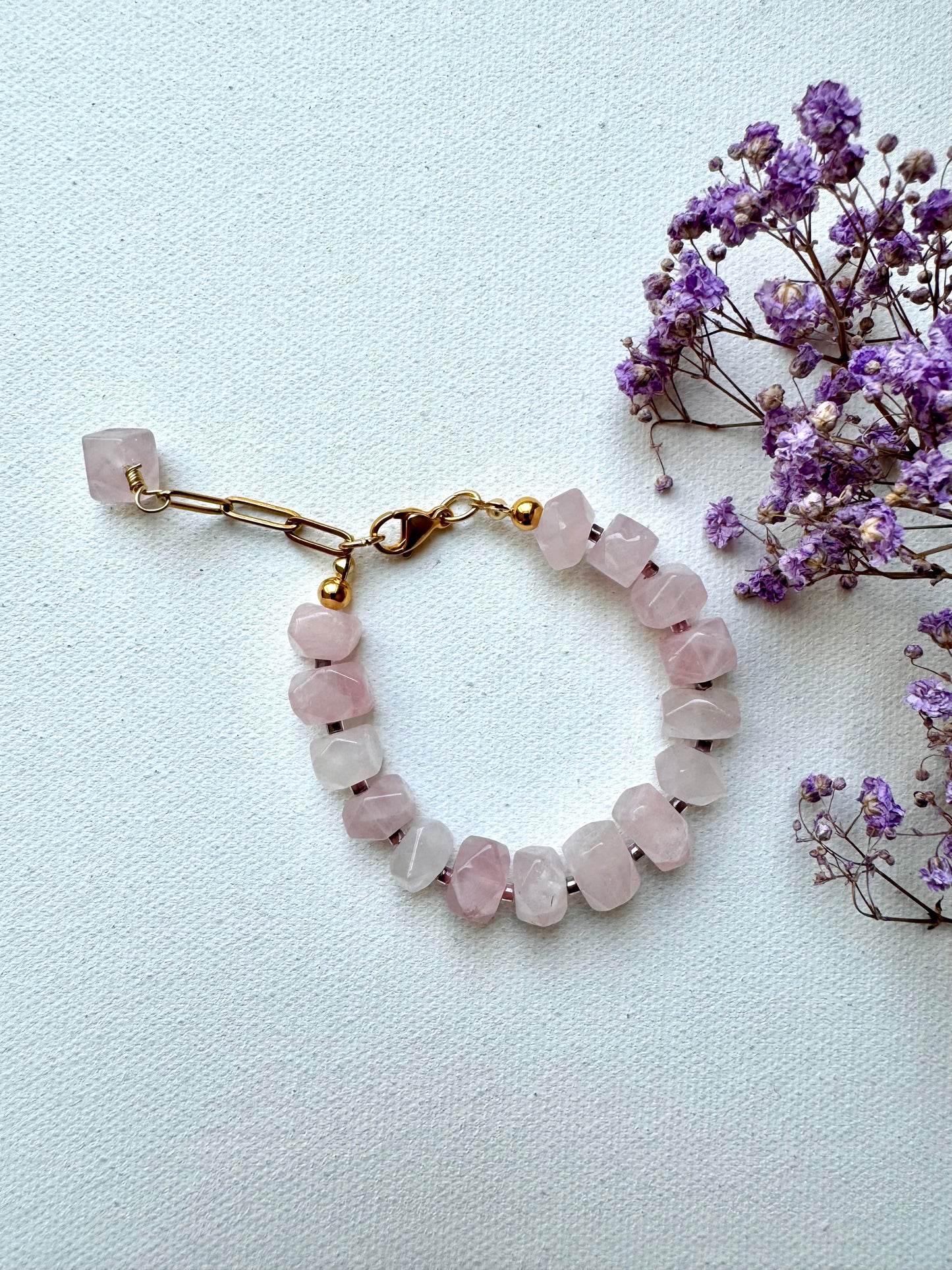 Chunky-Armband aus facettiertem Rosenquarz