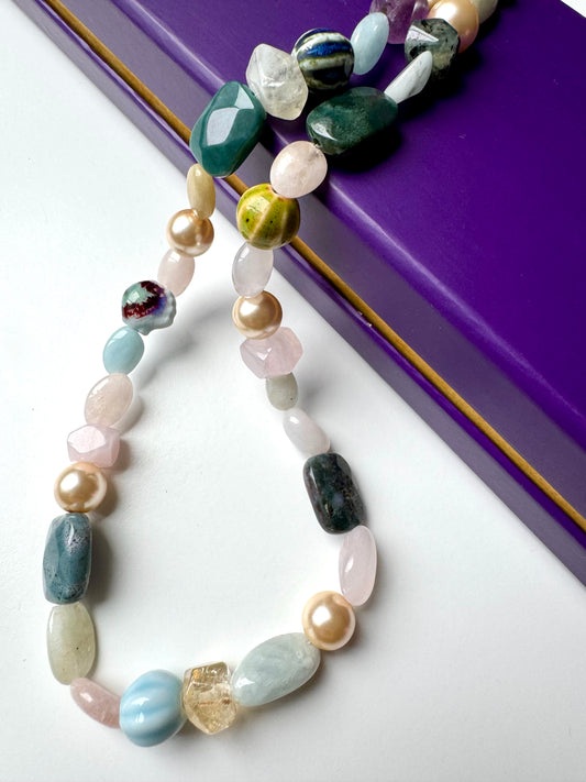 Bunte Edelsteinkette mit Keramik, Citrin, Aquamarin & vergoldeten Elementen