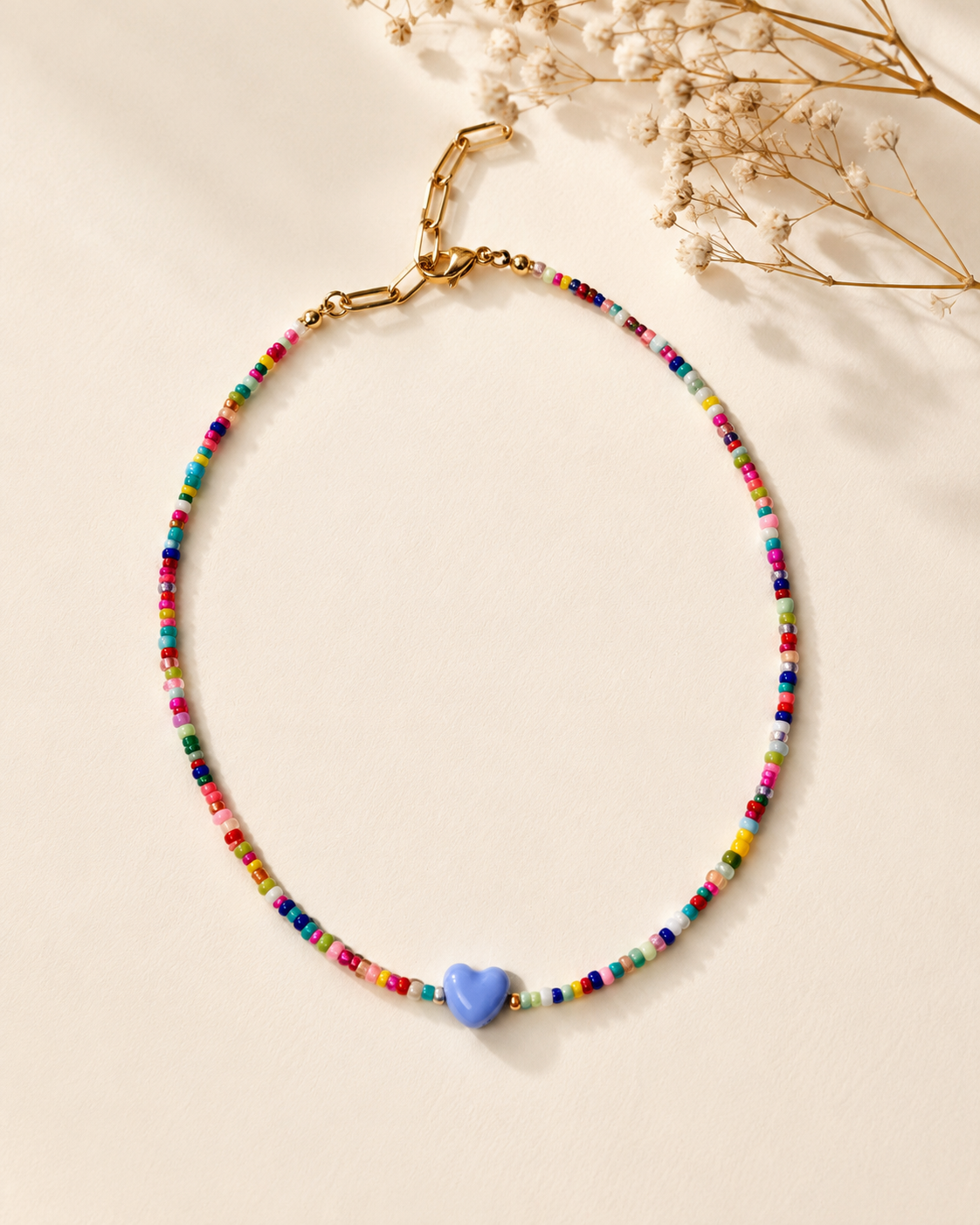 Happy Pearls No. 10 – Bunte Halskette mit Keramikherz – handgefertigt