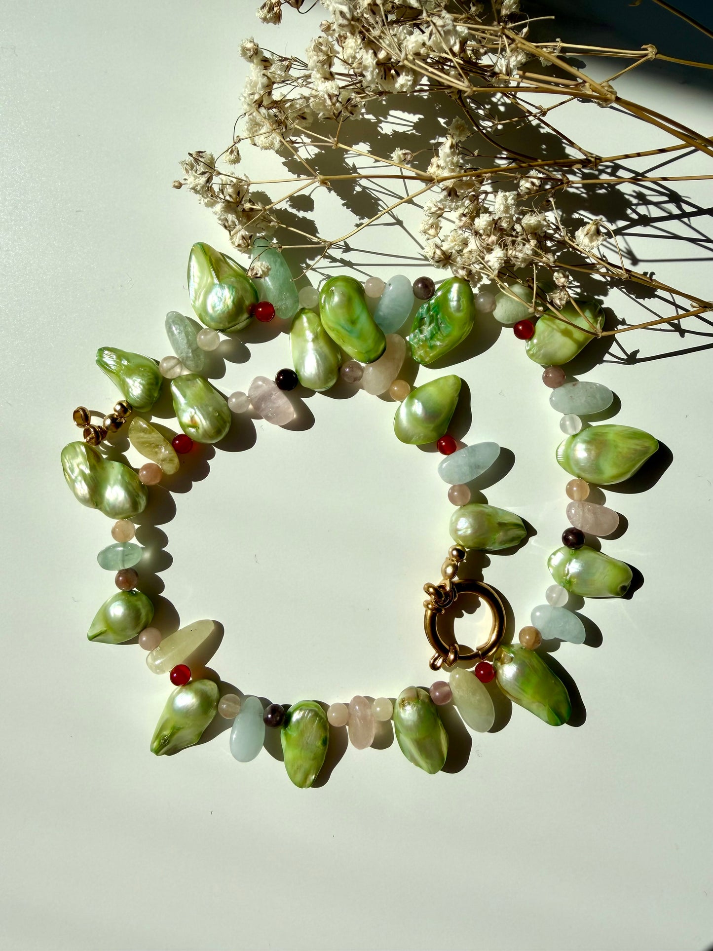 Green Pearl – Halskette mit Barockperlen & Edelstein Mix – handgefertigt