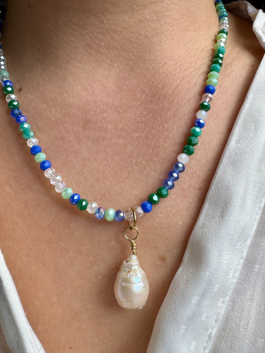 Bunte Edelstein-Halskette • Facettierte Perlen & Barockperle • 18k vergoldet
