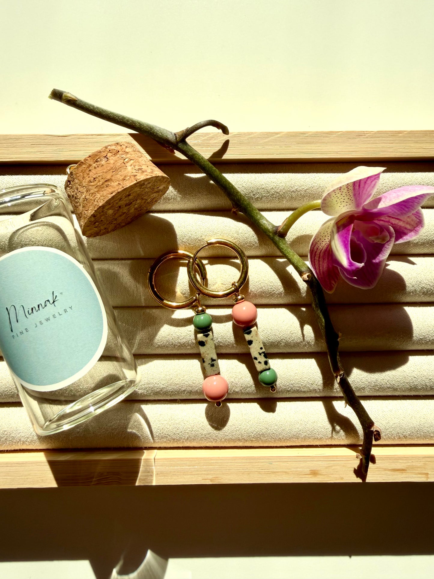 Amélie – Ohrringe mit Perlenmix & Edelstahl 18k vergoldet