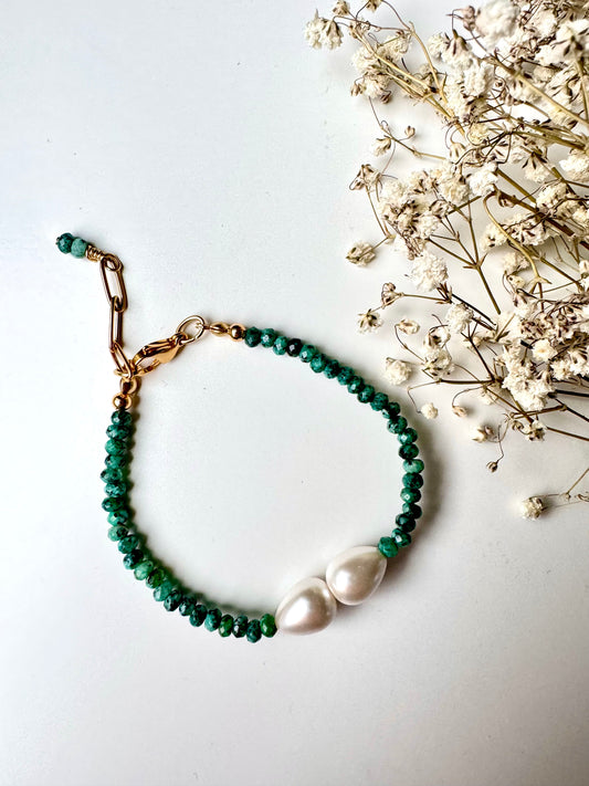 Turquoise Pearl – Armband mit Türkis & Süßwasserperlen – handgefertigt
