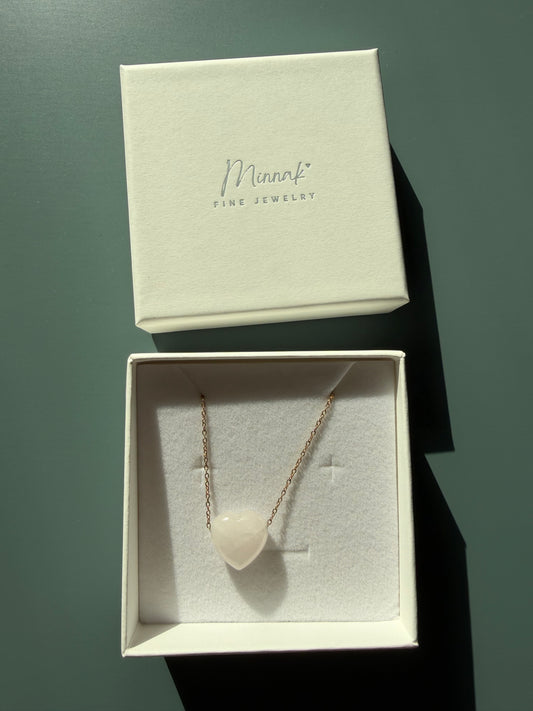 Soft Heart – Rosenquarz Herz Kette mit vergoldeter Kette – handgefertigt