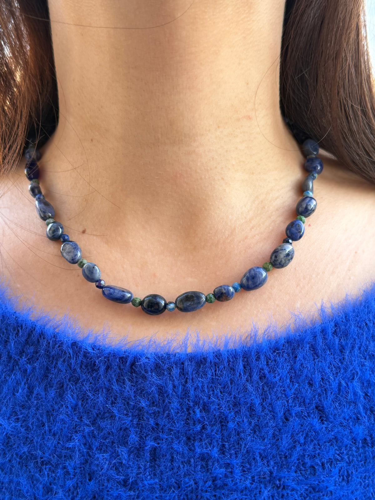 Blue Depths – Halskette mit Sodalith und Lapislazuli – Ansicht 4
