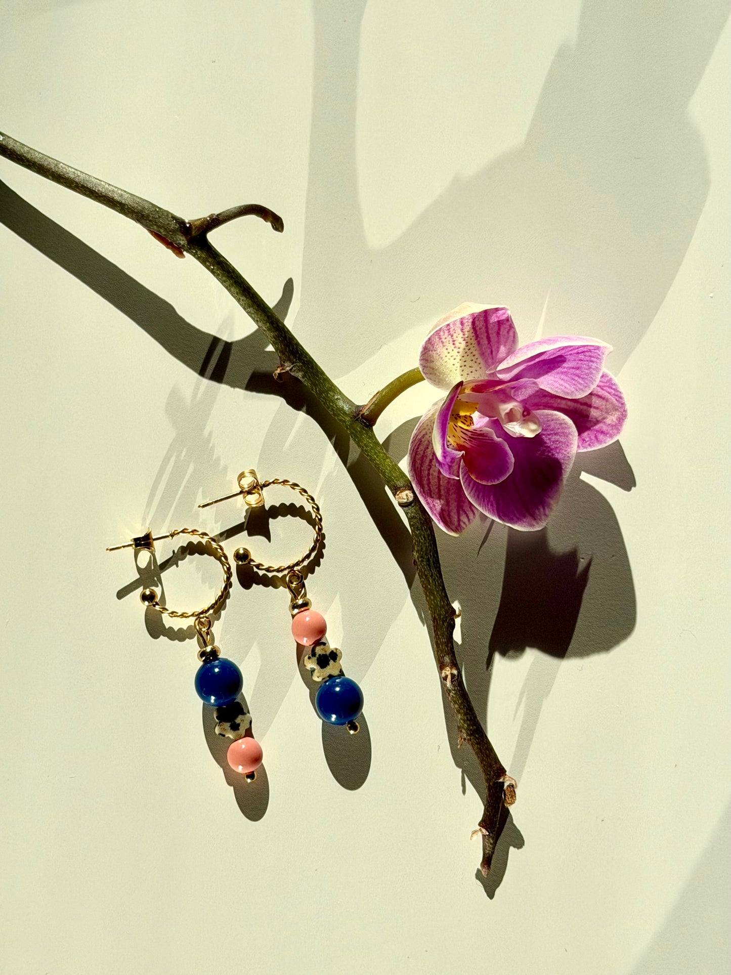 Élise – Ohrringe mit bunten Perlenmix & Edelstahl 18k vergoldet