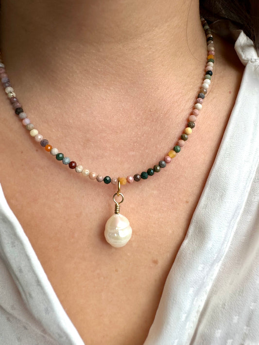 Halskette mit 3 mm Jaspis-Perlen & Barockperle