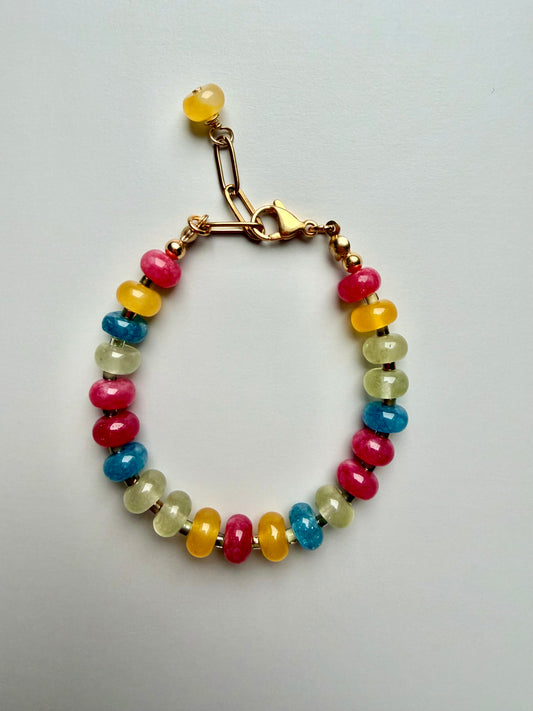 Colora Loop – 18 k vergoldetes Edelsteinarmband mit buntem Steinmix – handgefertigt
