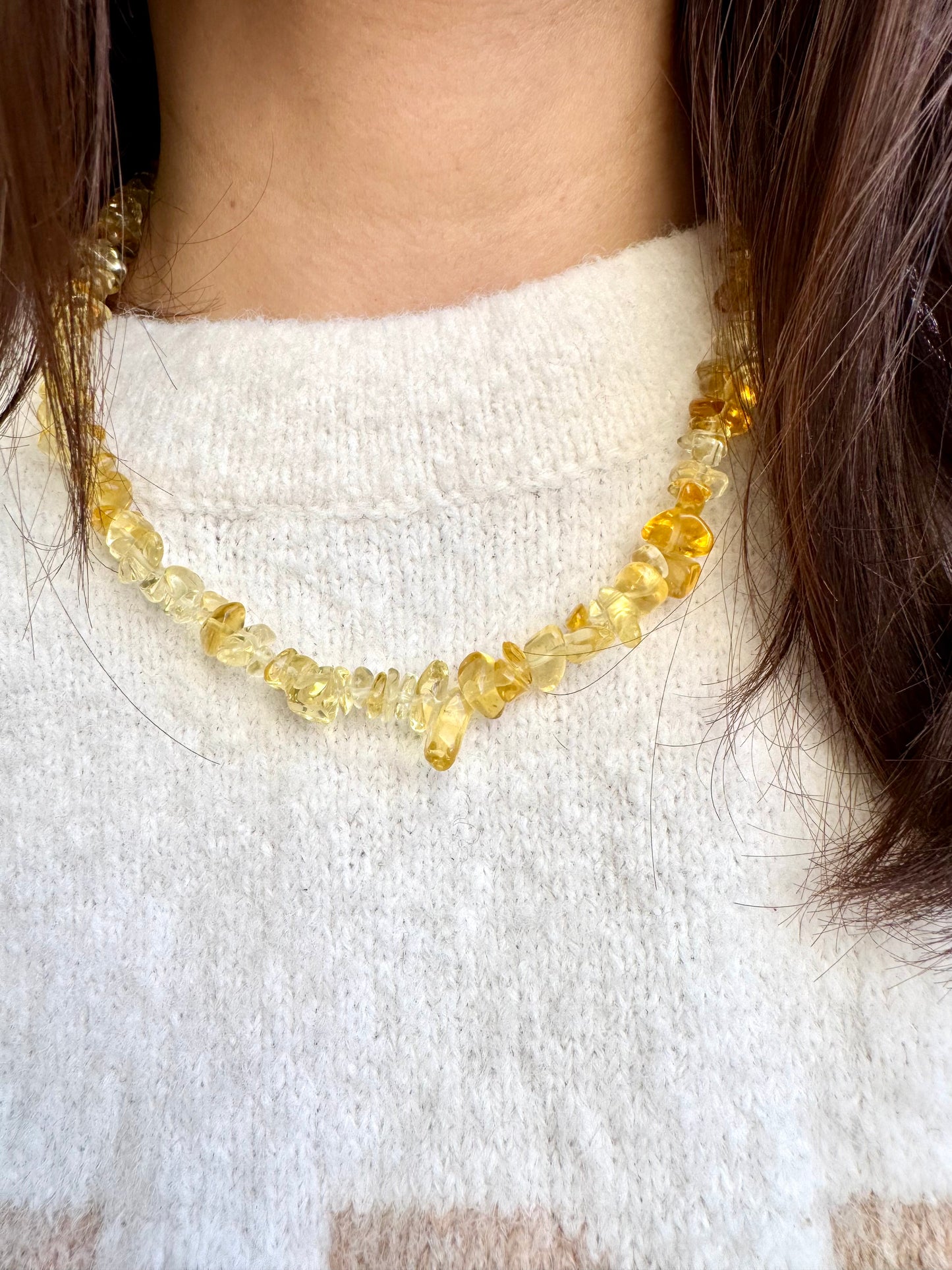 Gem Chip Necklace – 18k gold-plated necklace with gemstone chips in 4 colors