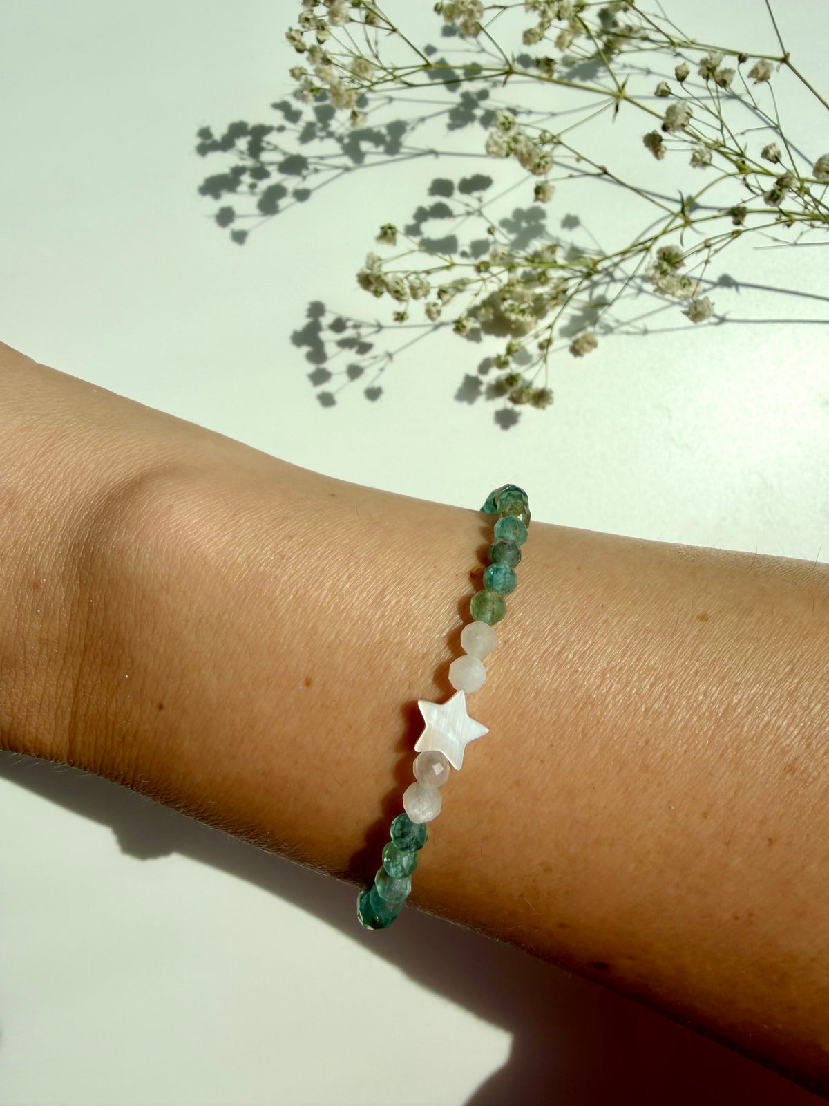 Sea Star – Armband mit Aquamarin, Mondstein und Muschelstern – Ansicht 2