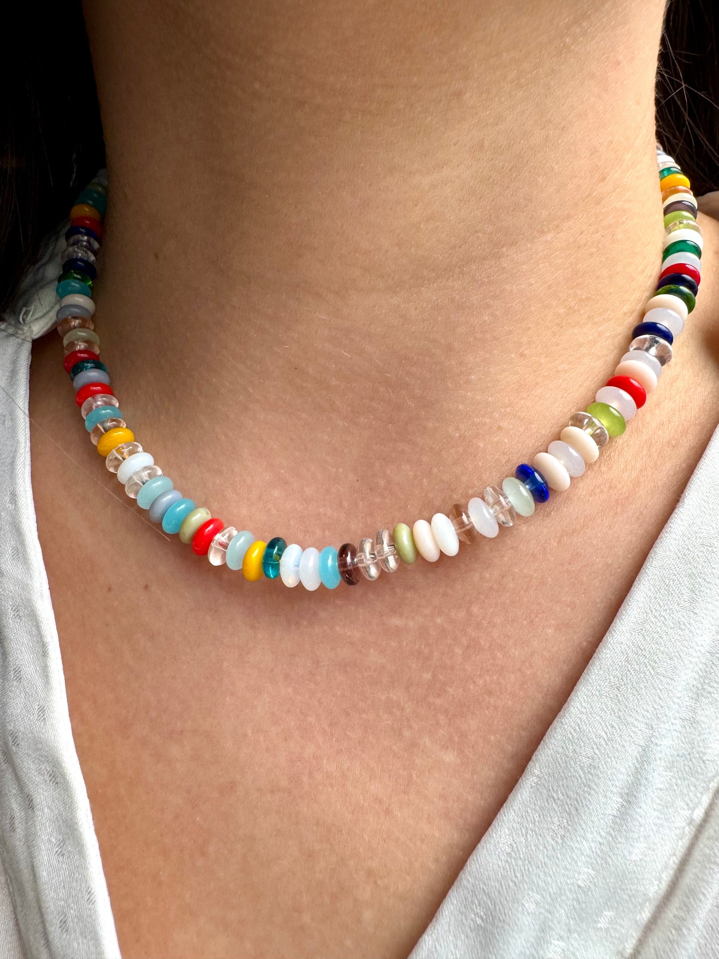 Colorful Bead Necklace – Halskette mit bunten Glasperlen und 18k vergoldeten Details