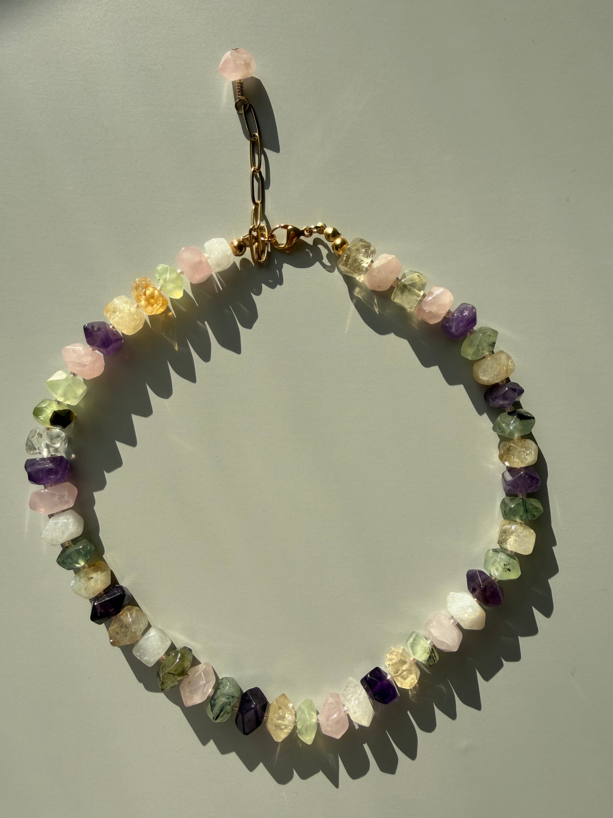 Crystal Garden – Edelstein Kette mit Amethyst, Rosenquarz, Fluorit und Citrin