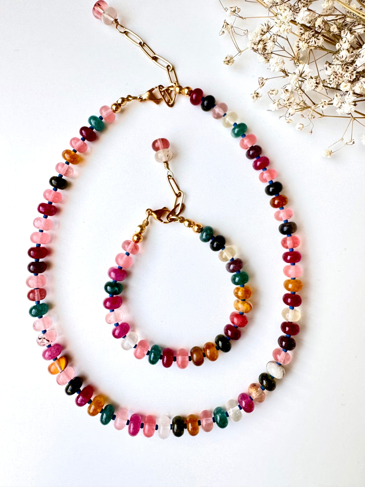 Bunte Turmalin-Halskette mit abakusförmigen Perlen & goldenen Details
