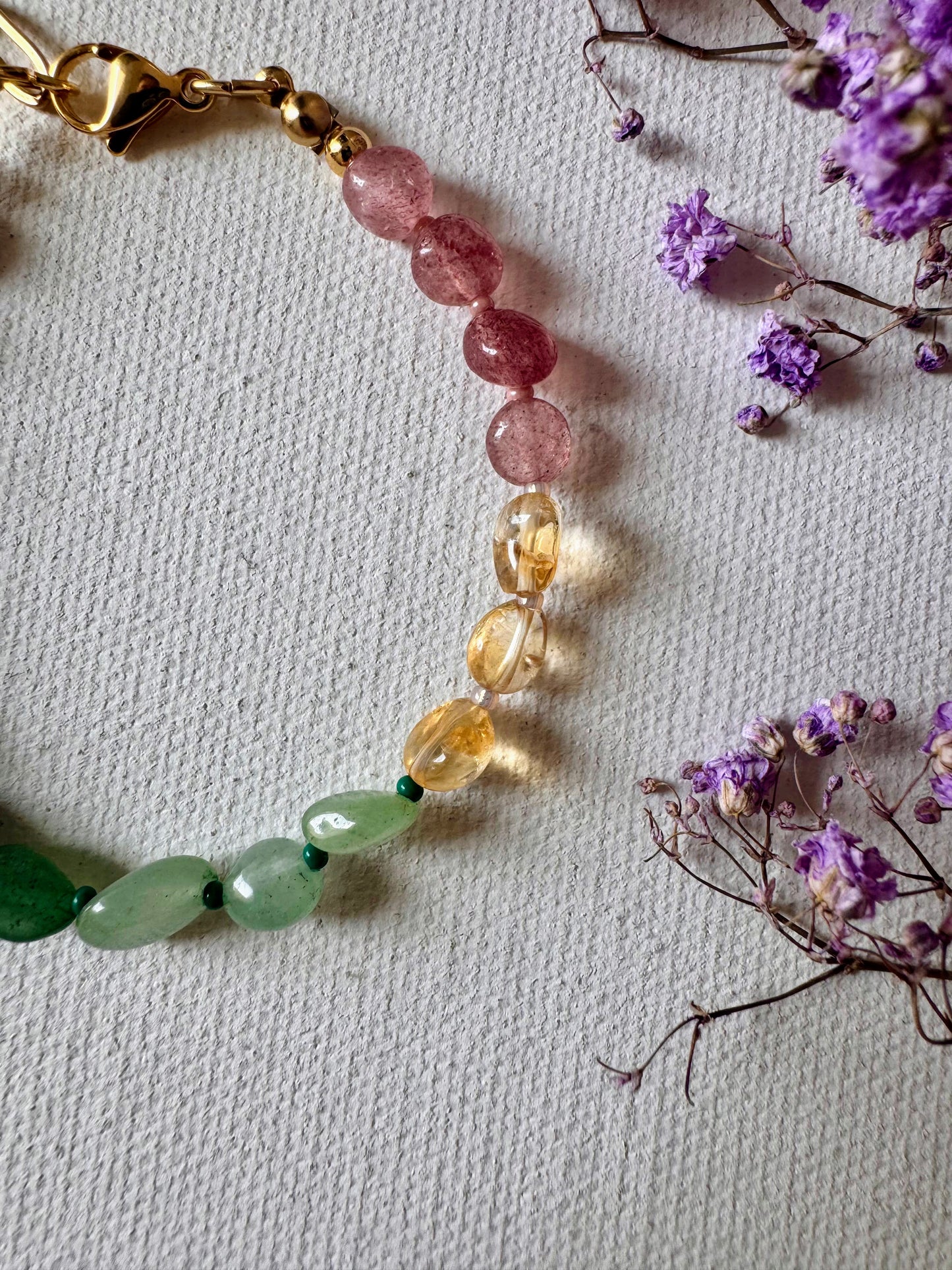 Buntes Edelstein-Armband • Naturstein-Mix • Facettierte Perlen • 18k vergoldet