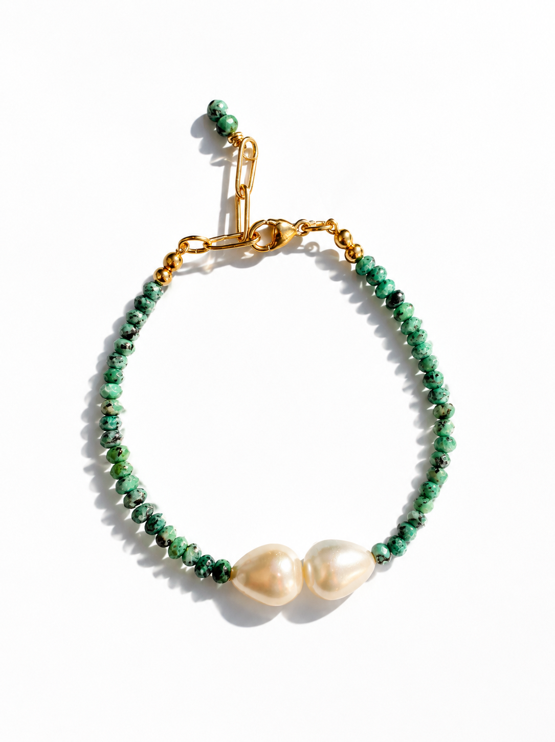 Forest Pearl – grünes Edelstein Armband mit Süßwasserperlen