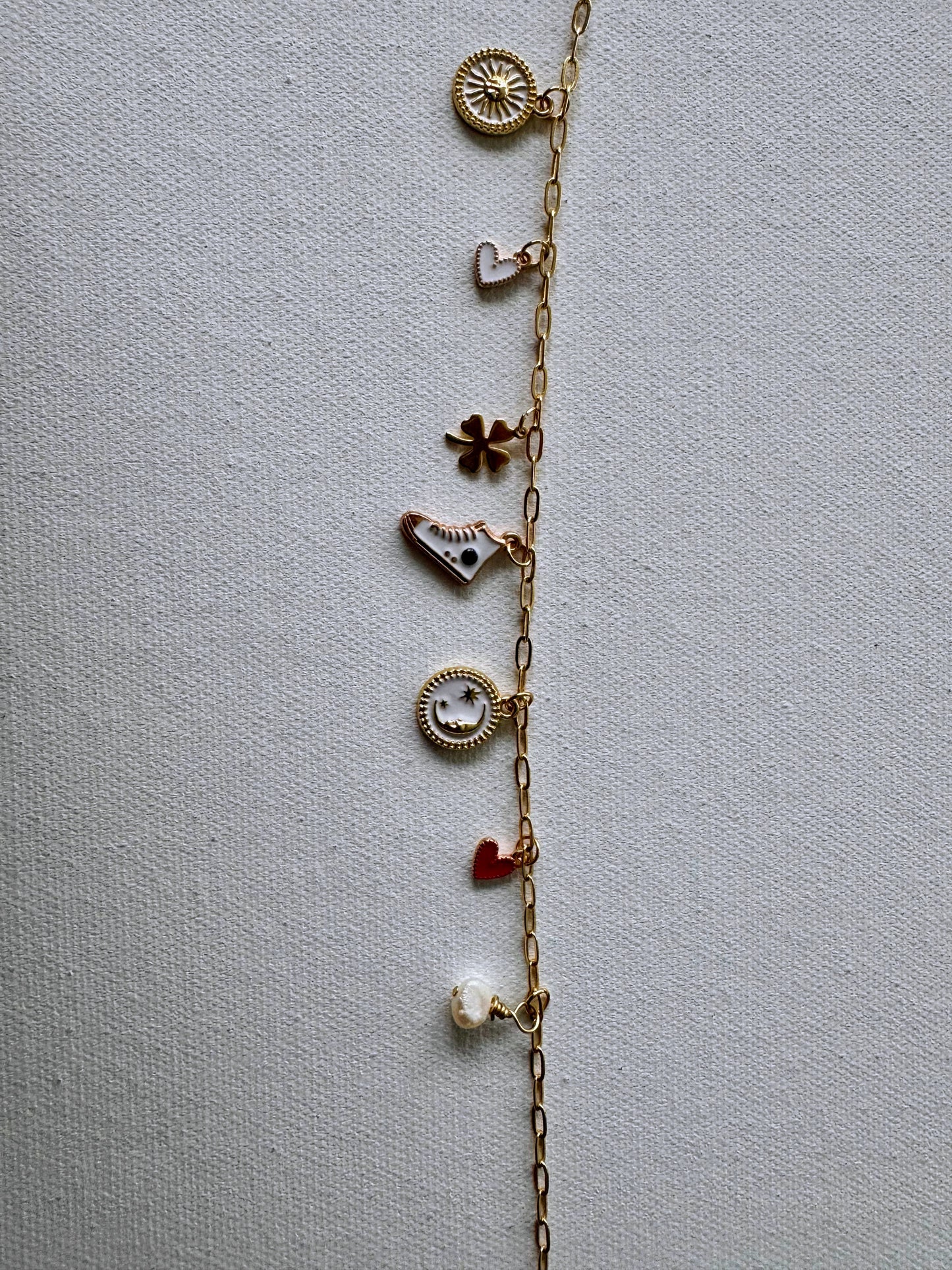 Lucky Charm Necklace – 18k vergoldete Halskette mit Symbolanhängern