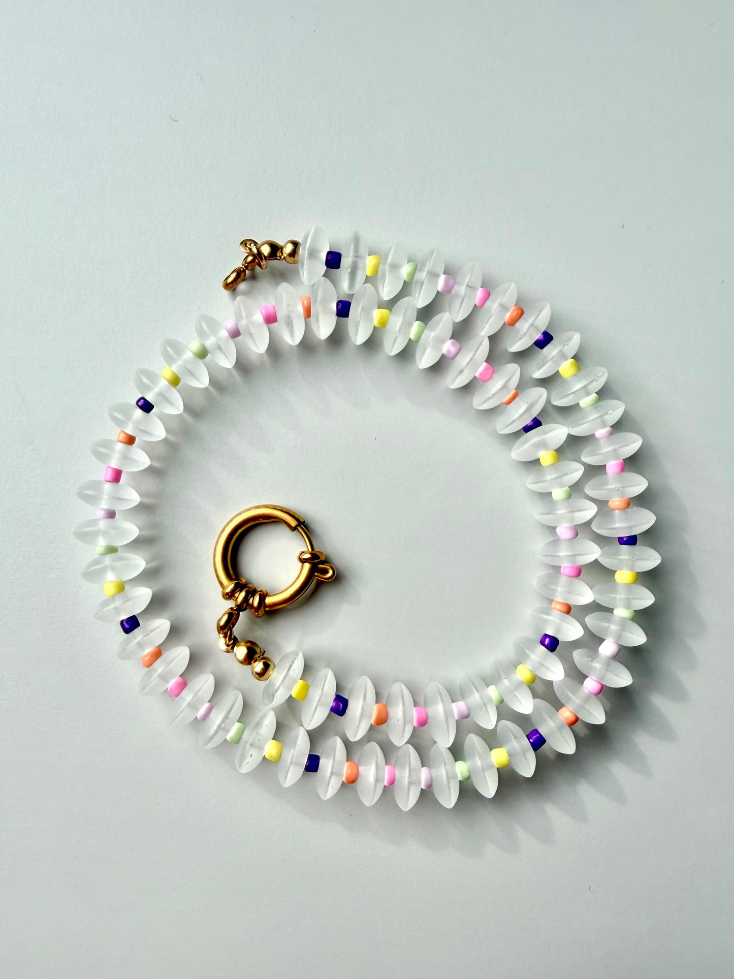 Candy Frost – Quarz Kette mit bunten Akzenten – handgefertigt