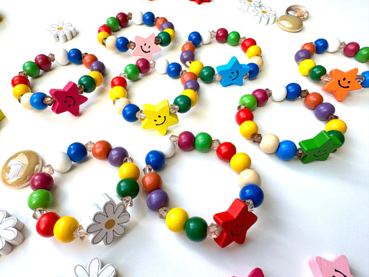 Buntes Kinderarmband mit Holz- & Kristallperlen – handgefertigt