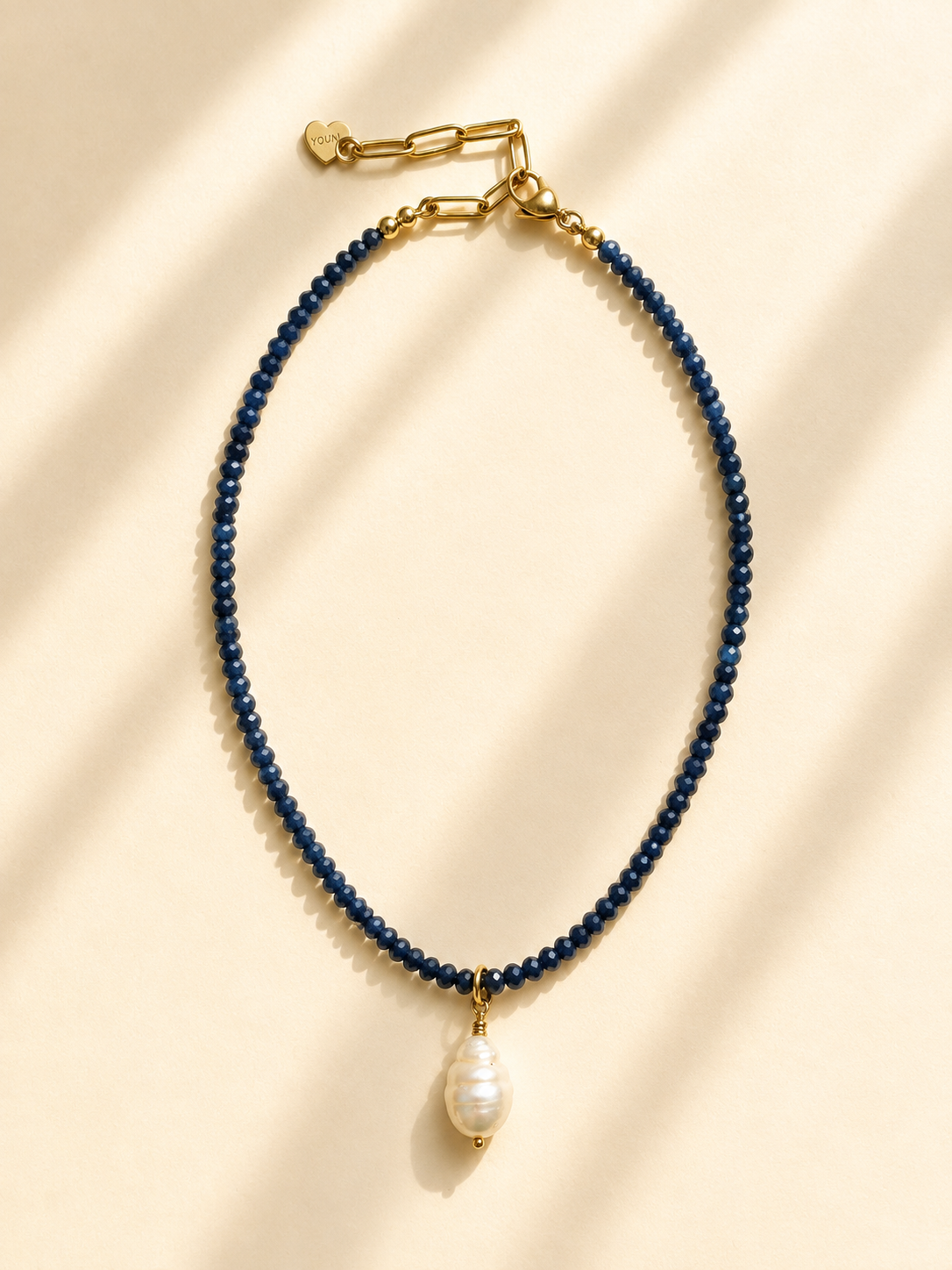Happy Pearls No. 11 – Saphir Halskette mit Süßwasserperle – handgefertigt