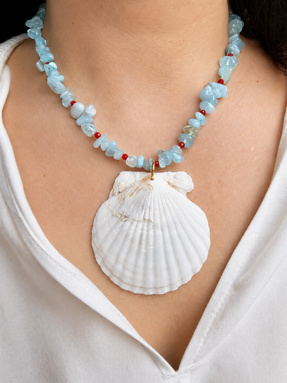 Aqua Shell – Naturstein Halskette mit großer Muschel – handgefertigt