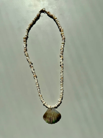 Ocean Shell – Halskette mit Muschelperlen & Jakobsmuschel Anhänger – handgefertigt