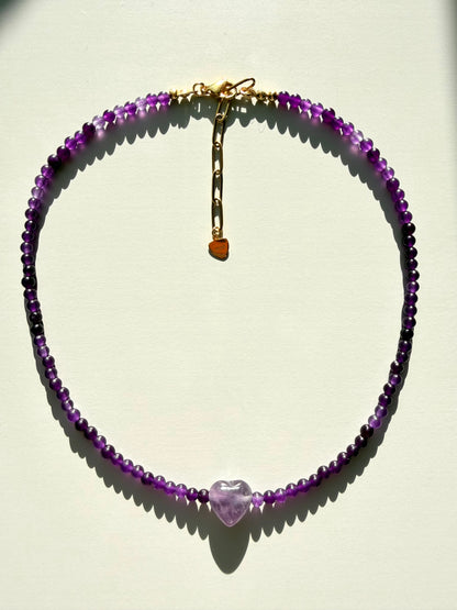 Amethyst Heart – Amethyst Kette mit Herz Anhänger – handgefertigt