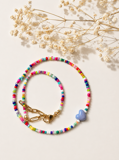 Happy Pearls No. 10 – Bunte Halskette mit Keramikherz – handgefertigt