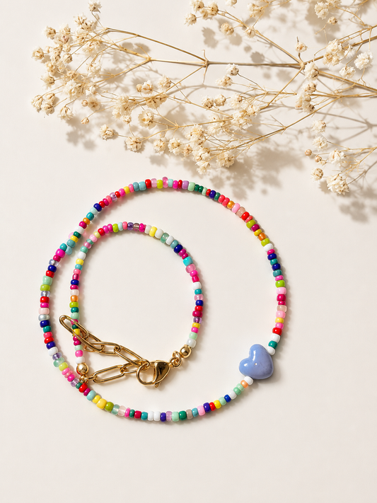 Happy Pearls No. 10 – Bunte Halskette mit Keramikherz – handgefertigt