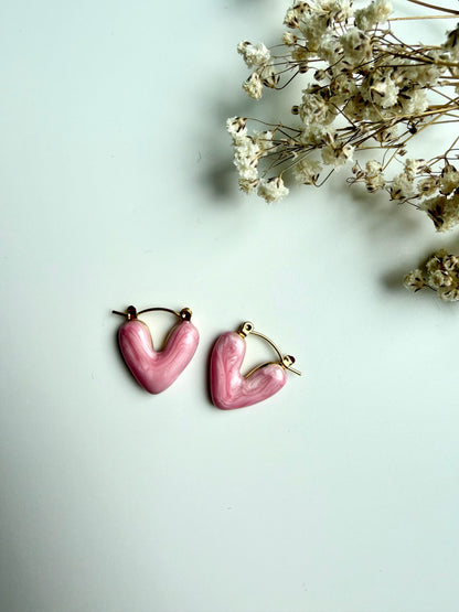 Amour Heart – Herz Ohrringe in Goldoptik