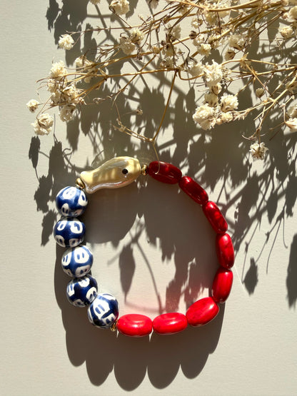 Lucky Fish – Armband mit Keramikperlen & Fisch Anhänger – handgefertigt