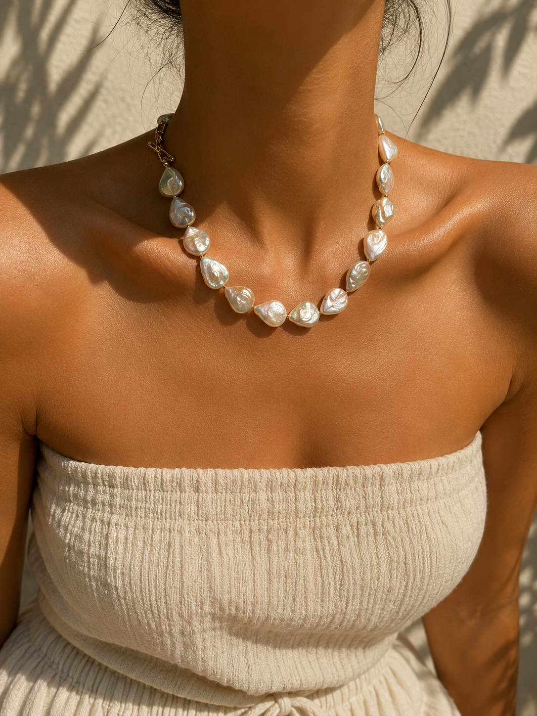 Pearl Petals – Halskette mit großen Süßwasserperlen – handgefertigt