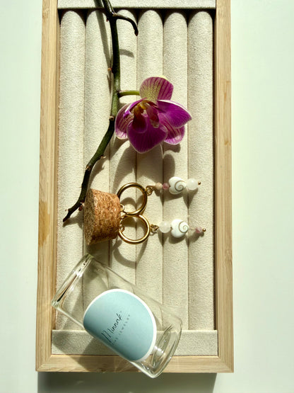 Shiva Eye – Ohrringe mit Shiva Auge Muschel, klarem Quarz & Natursteinperlen – handgefertigt