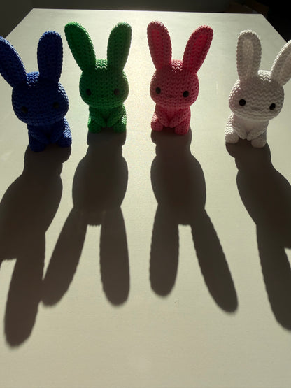 Little Bunny – dekorative Hasenfigur mit Strickstruktur – moderne Deko
