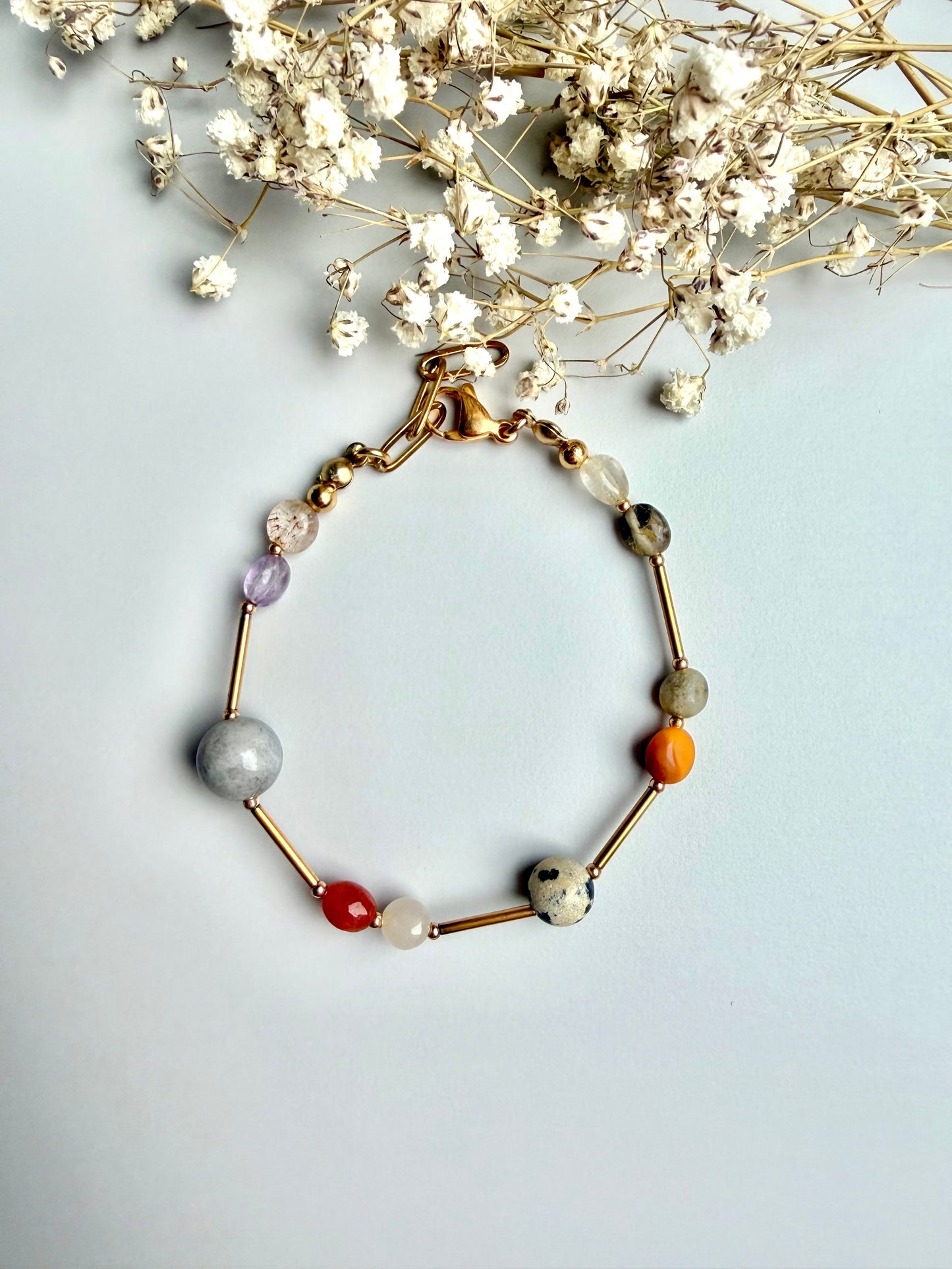 Color Bliss – Edelsteinarmband mit Goldakzenten – handgefertigt