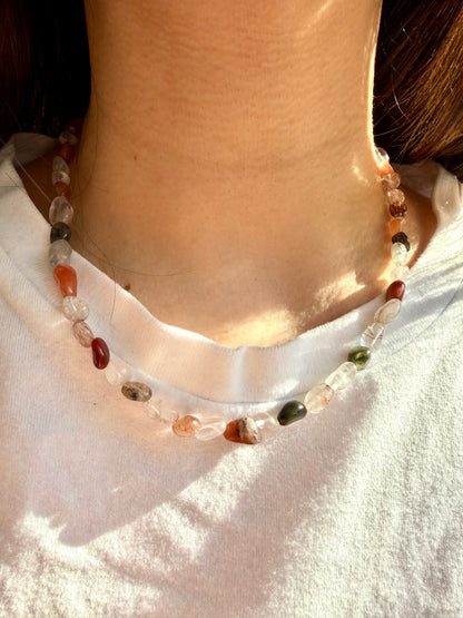 Quartz stone necklace with baroque pearl &amp; golden details – handmade