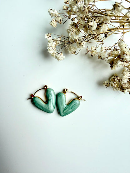 Amour Heart – Herz Ohrringe in Goldoptik