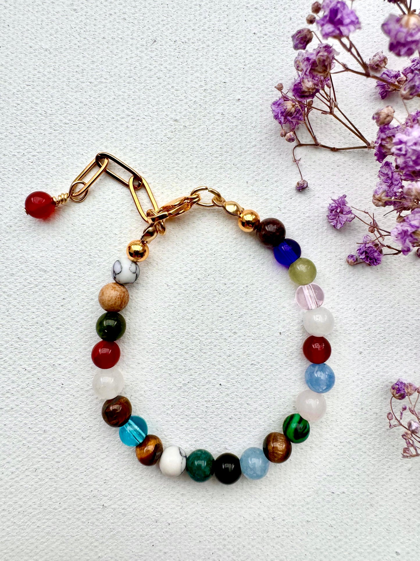 Buntes Edelstein-Armband • 6 mm Perlen • 18k vergoldet