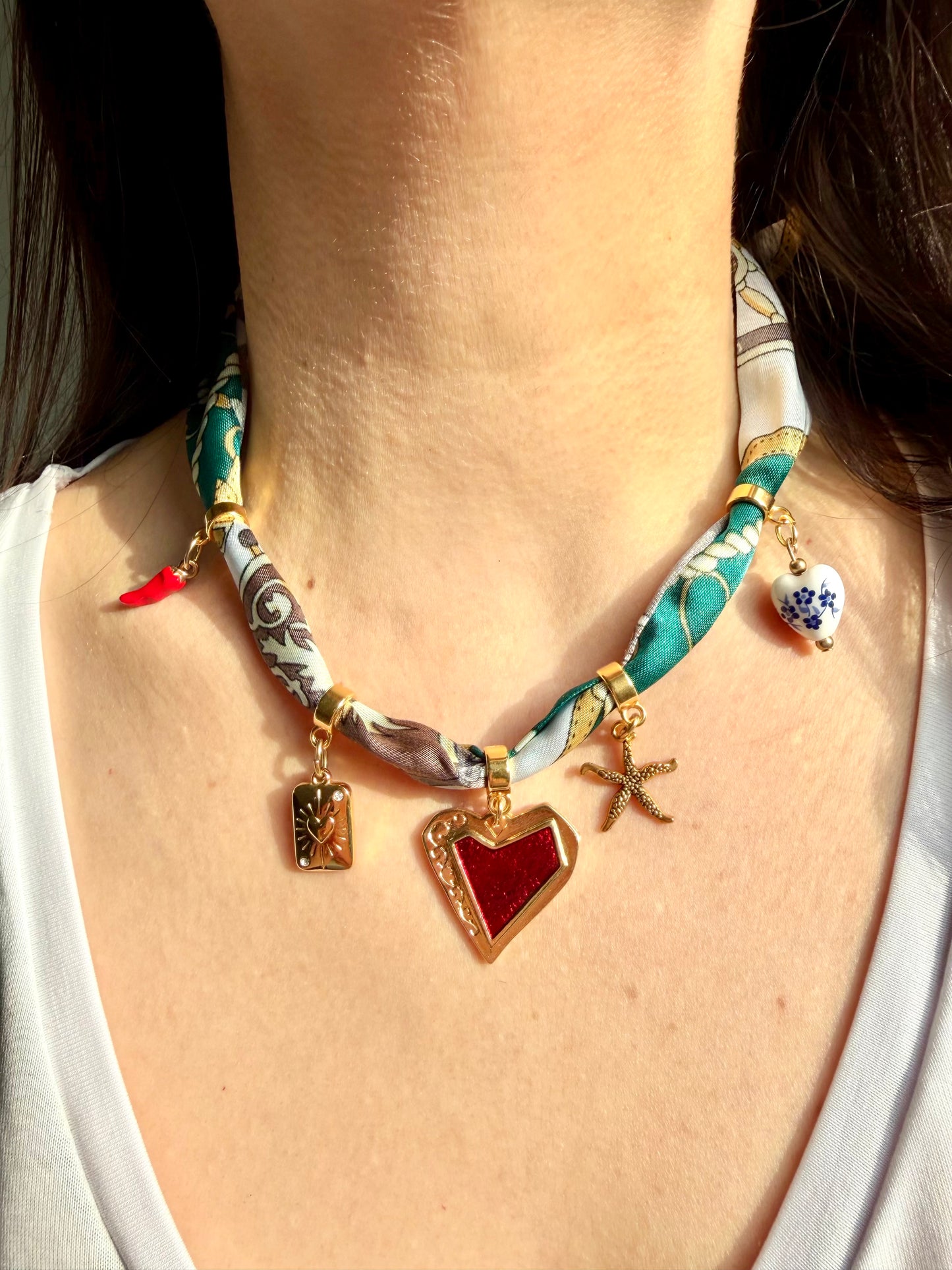 Bandana necklace with charms made of 18k gold-plated stainless steel • Heart pendant, star &amp; hand-painted porcelain heart
