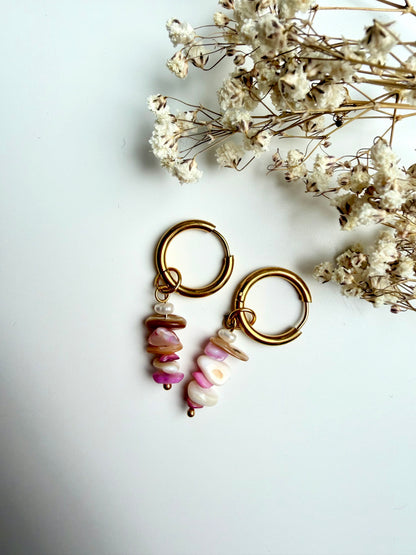 Pink Shell Glow – Ohrringe mit Muschelperlen & Süßwasserperlen – handgefertigt