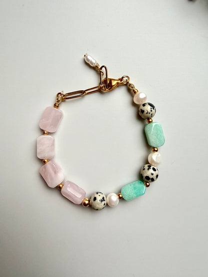 Amazonite &amp; rose quartz bracelet with freshwater pearls • Dalmatian jasper • 18k gold-plated
