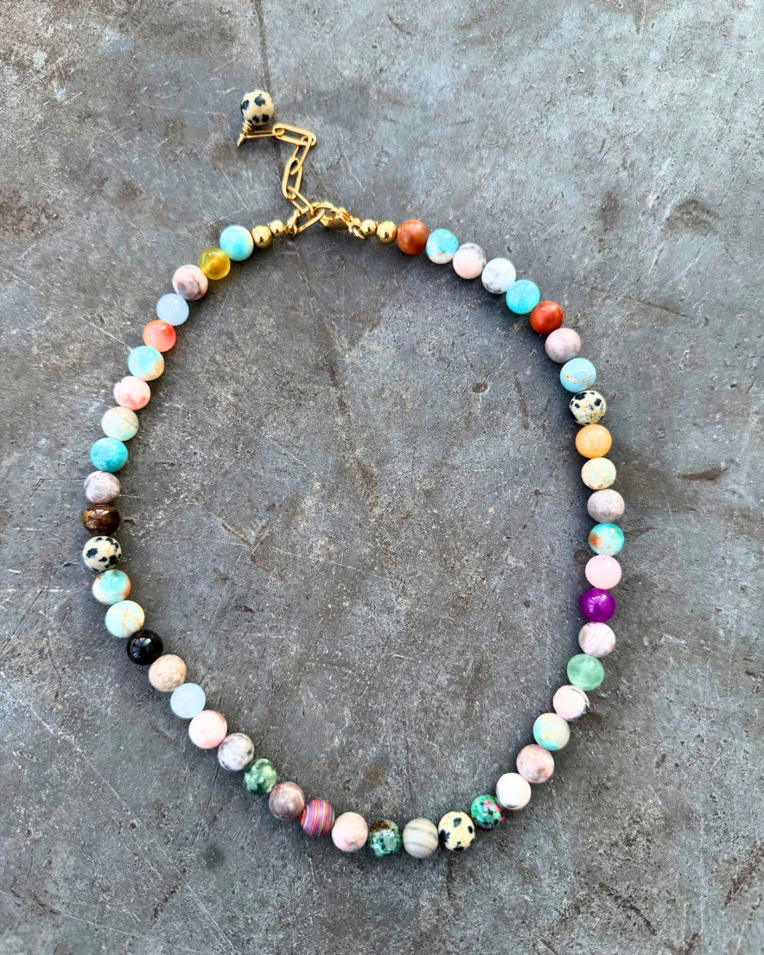 Candy Joy – 18k gold-plated gemstone necklace with a colorful mix of stones – handmade