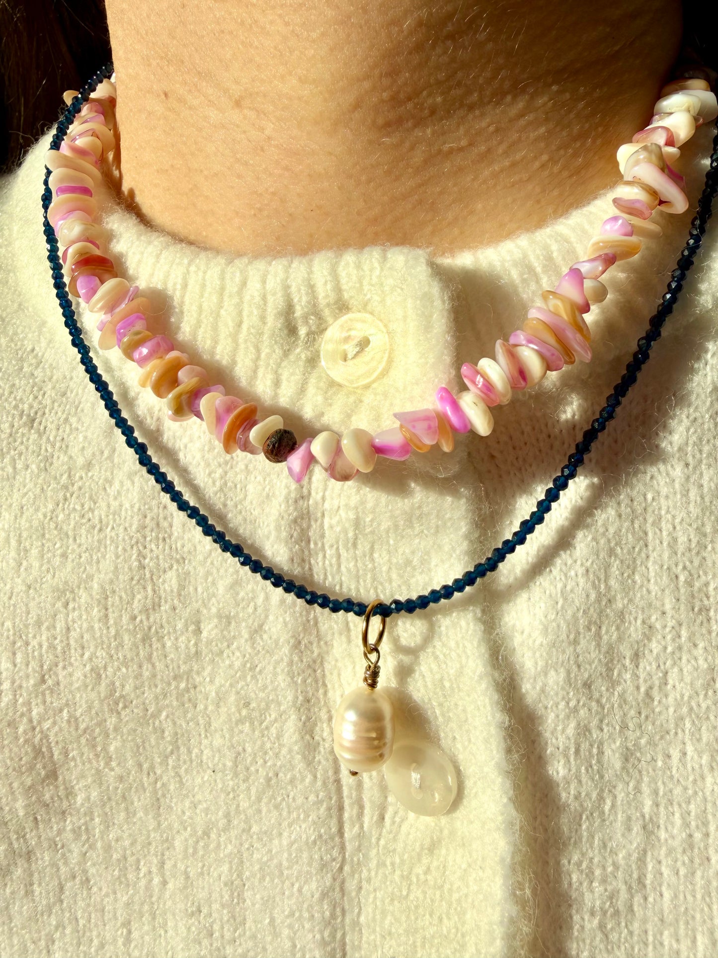 Pink Shell Glow – Muschel Kette in Pink- & Creme-Tönen – handgefertigt