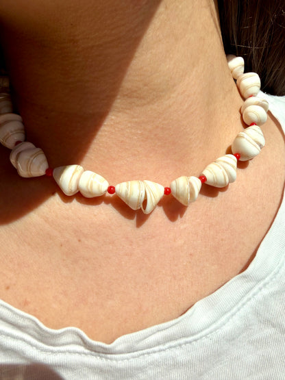 Coral Shell – Necklace with Shell Pearls & Red Accents – Handmade