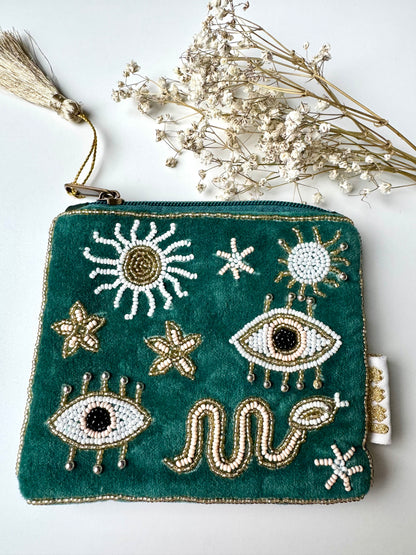 Handgefertigte Perlen-Täschchen mit Liebe zum Detail – stilvolle Auswahl