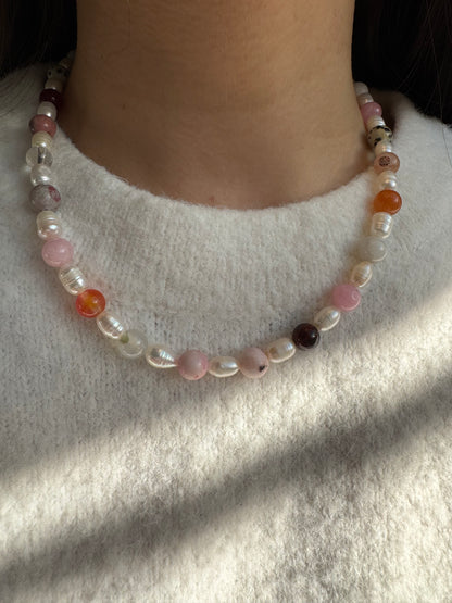 Rosa Edelstein-Halskette • Süßwasserperlen & 18k vergoldet