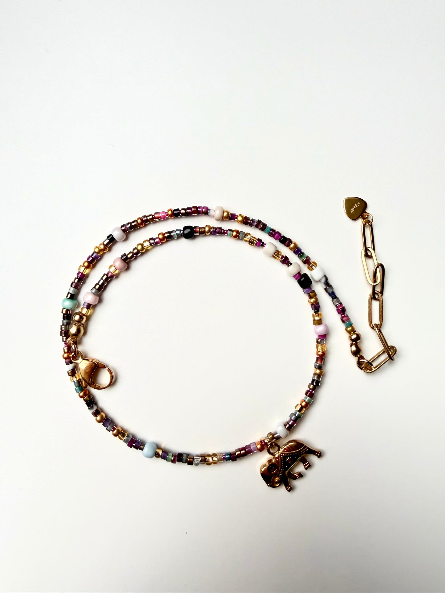 Happy Pearls No. 4 – Halskette mit bunten Glasperlen & Elefanten Anhänger – Edelstahl 18k vergoldet
