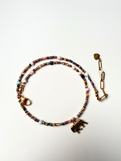 Happy Pearls No. 4 – Halskette mit bunten Glasperlen & Elefanten Anhänger – Edelstahl 18k vergoldet