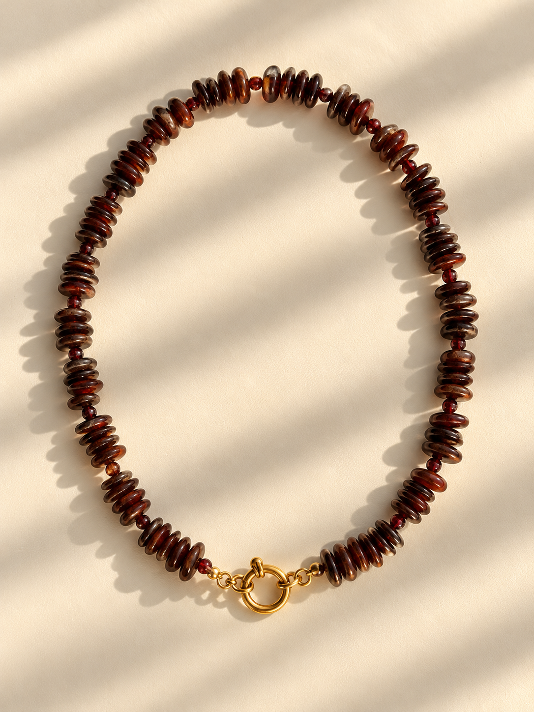 Ruby Ember – Halskette mit rotem Tigerauge & Granat
